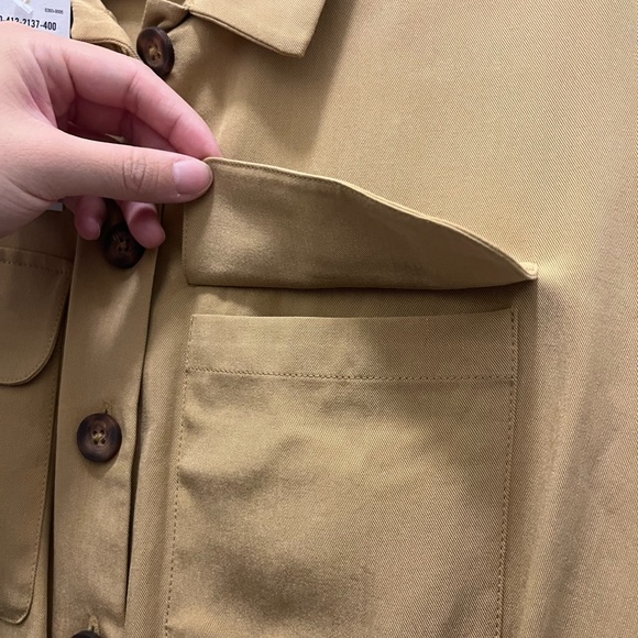 Brand new Abercrombie & Fitch tan blouse size S - Picture 5 of 5